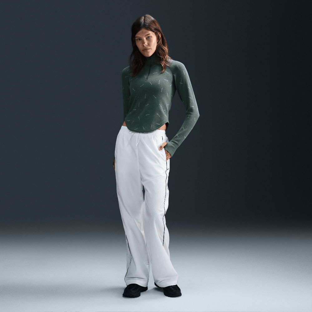 Nike Sportswear Collection Women's Slim 1/2-Zip Long-Sleeve Logo Top Vintage Green/Light Army/Vintage Green